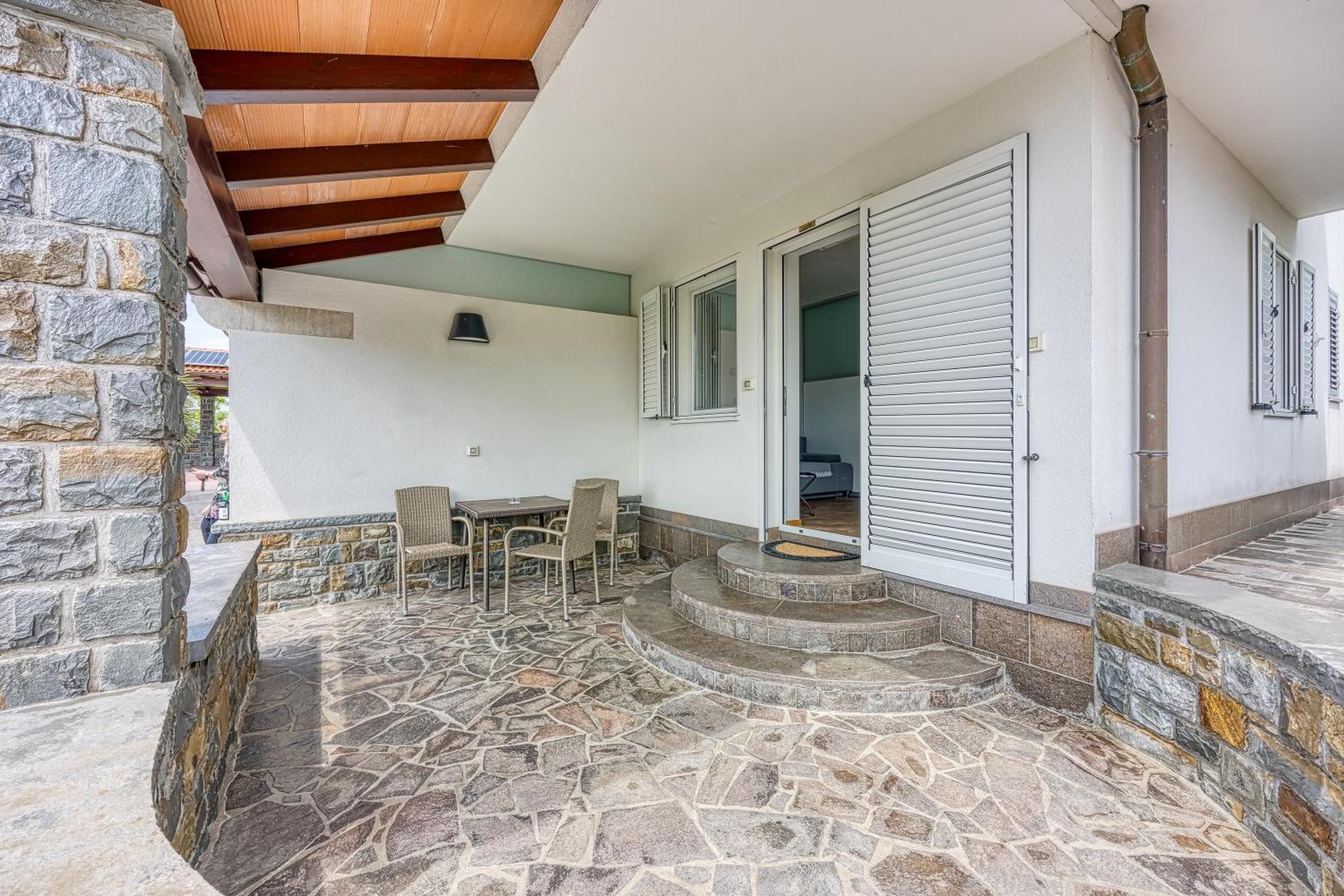 Debeli Rtic Apartments - Happy Rentals Ankaran Exterior photo